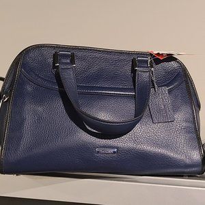 Quality Danier refined pebble leather satchel in navy black
